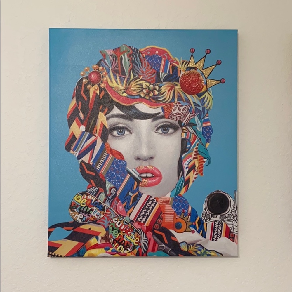 Wall Art modern and brightful, brand new .